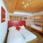 Otel Alpinhotel Bort 3*