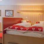Alpinhotel Bort جريندلوالد