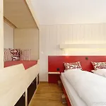 Alpinhotel Bort جريندلوالد