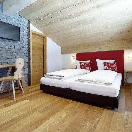 Hotel Alpinhotel Bort 3*